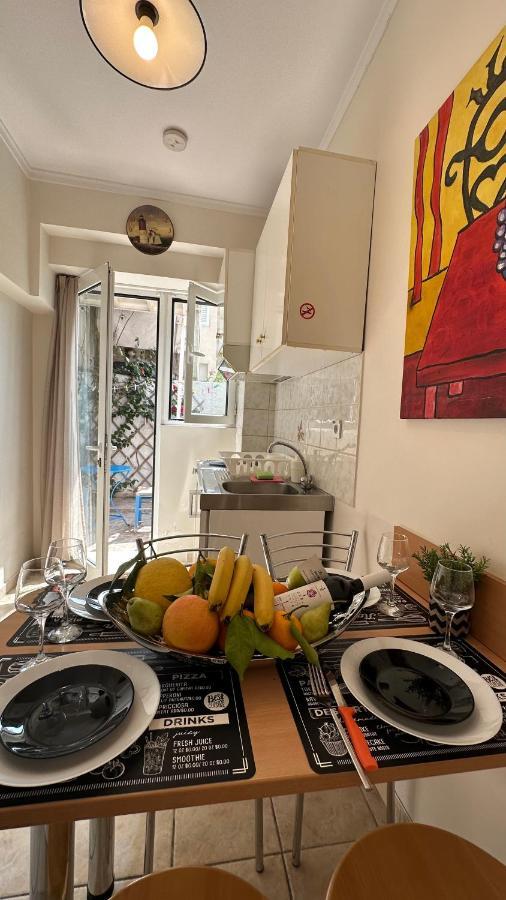 Patras Centre Apartment Buitenkant foto